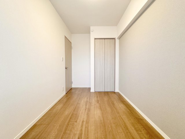 サンライフ一之江の洋室