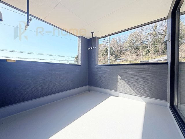 第2つくば市城山　新築戸建て　1号棟のバルコニー|急な雨でも安心のインナーバルコニー♪忙しいご夫婦も大満足♪