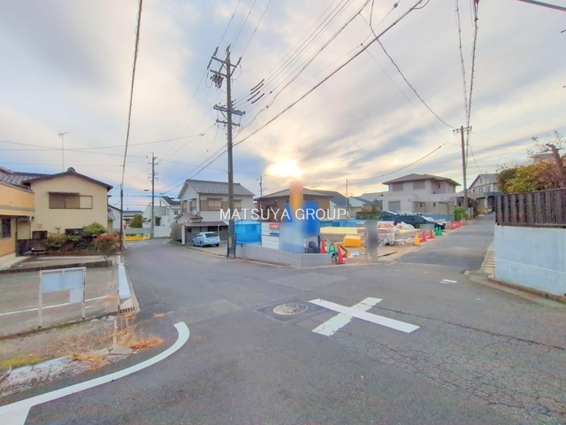 【前面道路含む現地写真】の画像