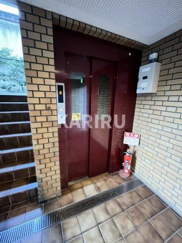 リバーサイドニッシン城東ハイツのロビー