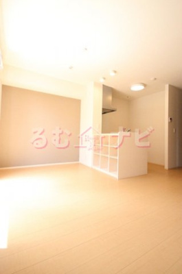 【居間・リビング】 | ロイヤルコート曰佐