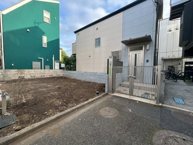 世田谷区上祖師谷　建築条件付売地の前面道路含む現地写真|2025.11.22撮影