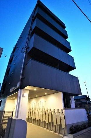 プレシャス南与野のエントランス