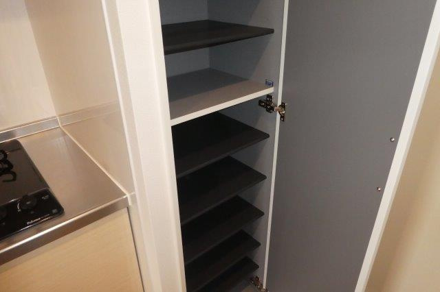 【内装】 | Ｌａｐｉｓ　Ｌａｚｕｌｉ | シューズボックス