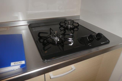 【キッチン】 | Ｌａｐｉｓ　Ｌａｚｕｌｉ | 2口ガスコンロ