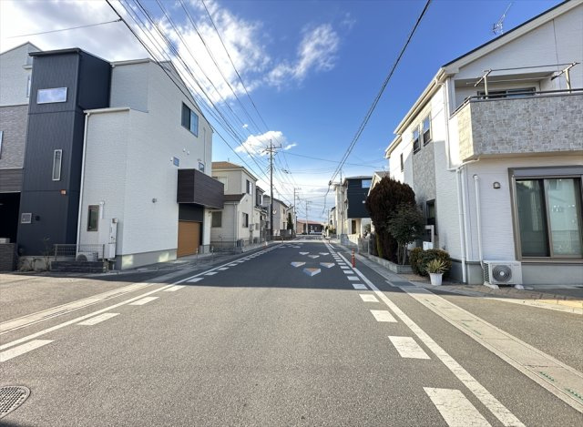 【前面道路含む現地写真】 | 志木市中宗岡5丁目　建築条件なし売地　全5区画　(志木本店) | 前面道路の様子
