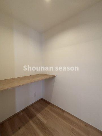 【収納】 | まとめ買いした商品もたっぷり収納できるパントリーを完備！