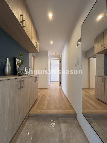 【玄関】 | 家族の靴をたっぷり収納できる新しいシューズBOX完備です♪