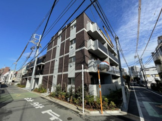 【外観】 | 鉄筋コンクリート造のがっちりとした建物。