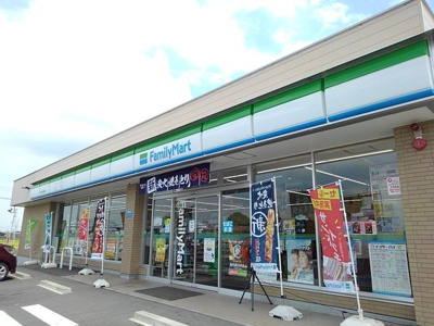 【周辺】 | ＨｏｎｇｏｕｓｏｕＡ | ファミリーマート楠本郷店まで700m