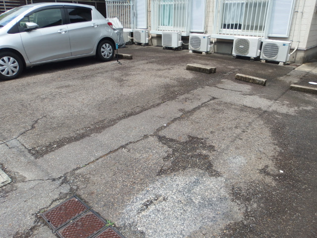 みなみコーポの駐車場