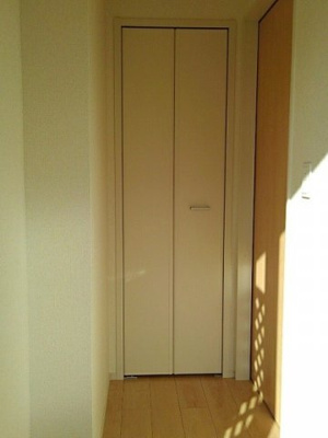 【玄関】 | コリーヌ東坂部Ｂ