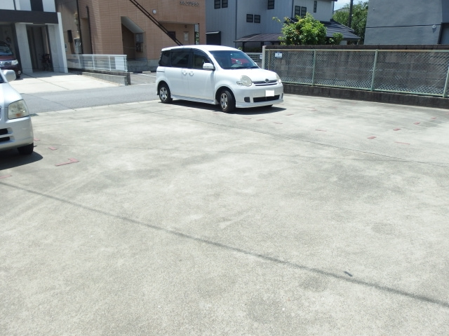 サンフォレスト森の駐車場