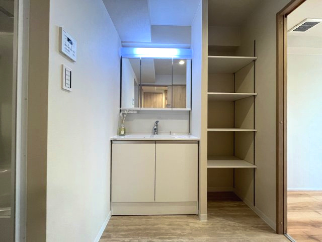 リーベスト所沢の独立洗面台|使いやすい独立洗面台です