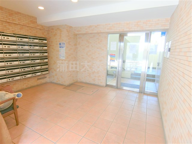 ワールドレジデンス大森のエントランス