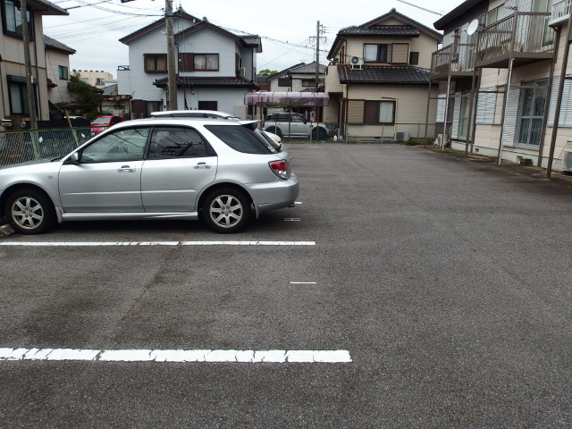 第一本多ハイツの駐車場
