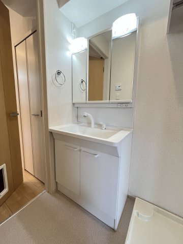 ＡＲＭＡＧＮＡＣ　Ａの内装