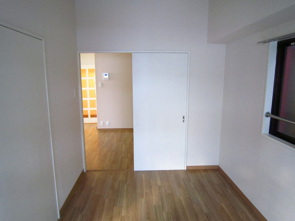 メゾンドビィフォーレの洋室