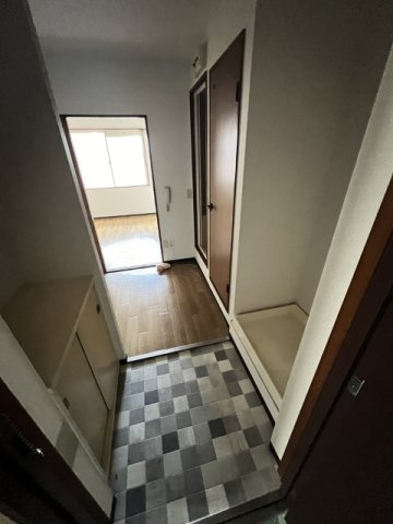 アルファポレールの玄関|シューズボックス付き