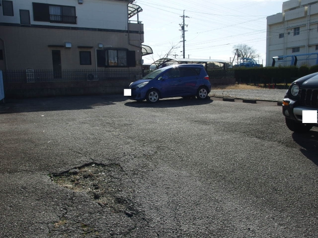サンフォレスト鈴木の駐車場