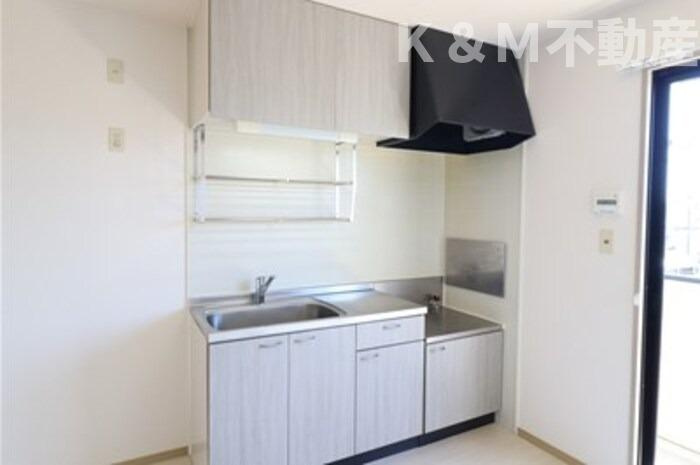 グリーンシャトルDのキッチン|お料理しやすいキッチンです