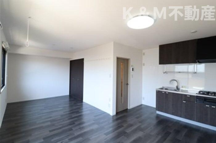 グリーンシャトル Bのロビー|毎日通るロビーはこのようになっています