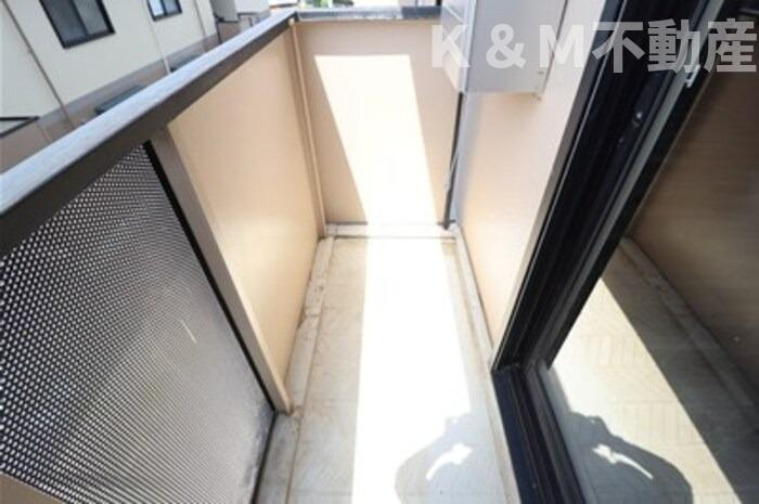 グリーンシャトル Bのバルコニー|バルコニーからの眺めを楽しみながら食事をしませんか