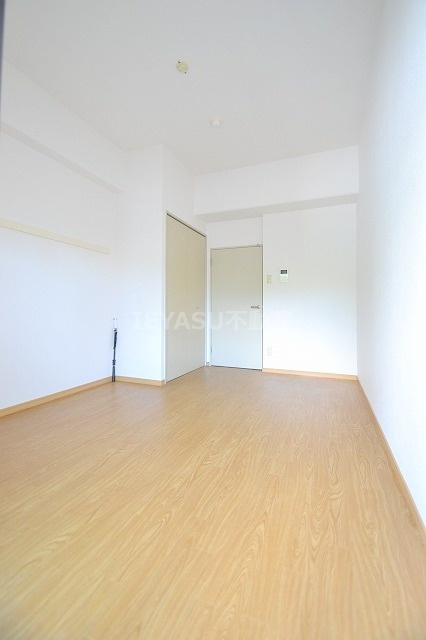 観音町ビルの居間・リビング|参考写真