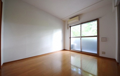 【居間・リビング】 | ヴェルドミール荻窪 | 7.3帖のきれいな洋室。