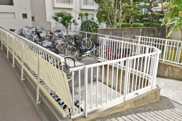香枦園スカイハイツの駐輪場