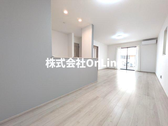 【居間・リビング】 | 上之島町戸建