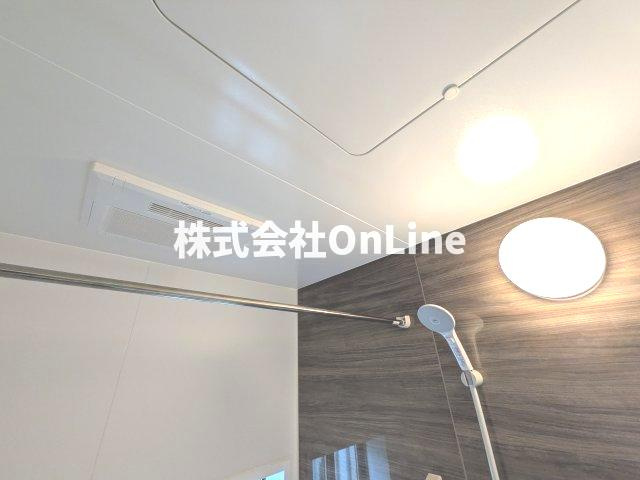 八尾市上之島町南７丁目の一戸建ての浴室