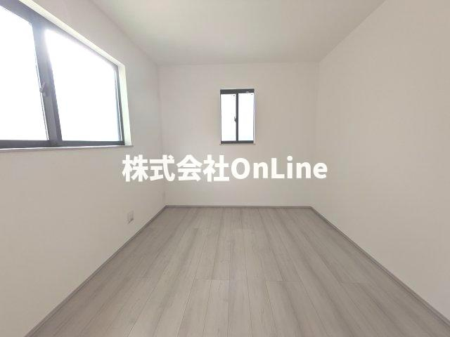 八尾市上之島町南７丁目の一戸建ての洋室