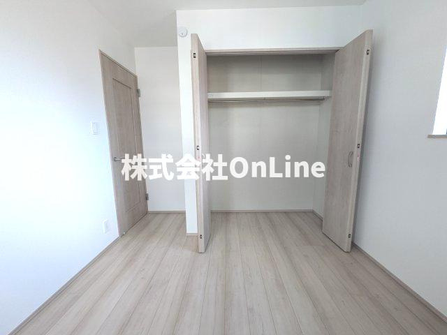 八尾市上之島町南７丁目の一戸建ての収納