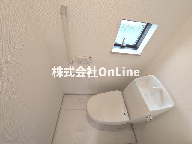 八尾市上之島町南７丁目の一戸建てのトイレ