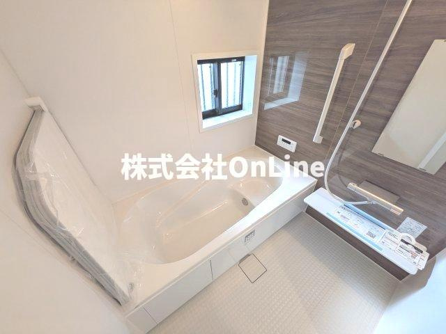 八尾市上之島町南７丁目の一戸建ての浴室