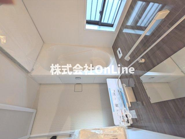 八尾市上之島町南７丁目の一戸建ての浴室