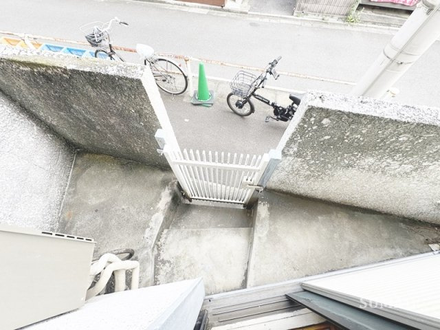 志茂戸建のその他|勝手口です