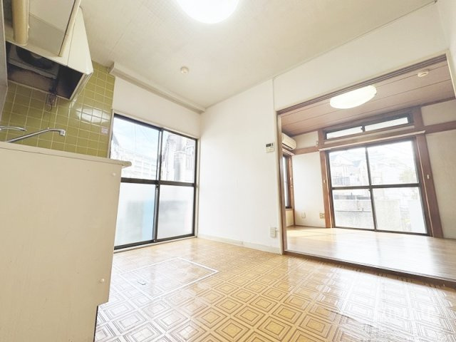 志茂戸建の居間・リビング|ダイニングキッチンです