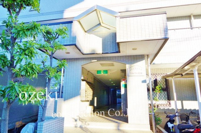 エルヴェ武里のエントランス