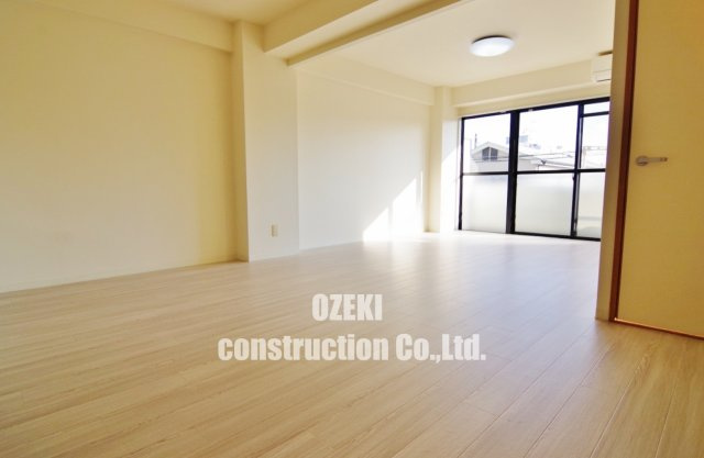 エルヴェ武里の居間・リビング|※間取り反転※別のお部屋の写真