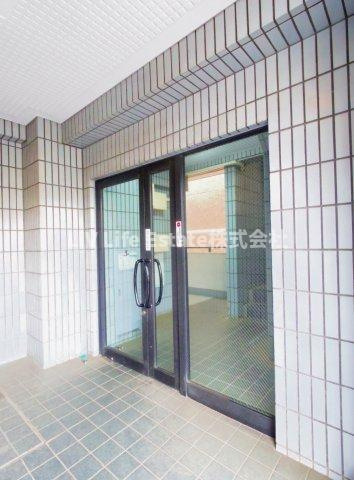 アーバンハイム小平のエントランス