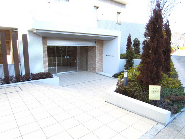 オーベルグランディオハートアイランドのエントランス|分譲ならではのセキュリティー！