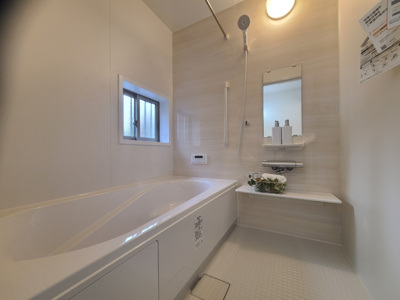 【内観：施工例】 | 神和台３丁目　新築戸建 | 同社同仕様写真です