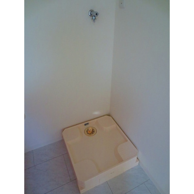 【設備】 | ラ･グランド－ル | 洗濯機置き場