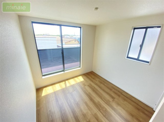 【洋室】 | 小学校徒歩5分　WIC　ZEH水準の長期優良住宅　市川市南大野2　全2棟　1号棟