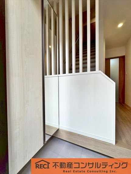 神戸市灘区天城通3丁目　中古戸建の玄関