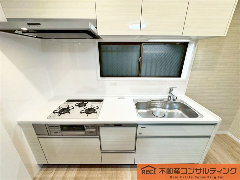 神戸市灘区天城通3丁目　中古戸建のキッチン|リノベーション物件！外壁塗装も実施済！