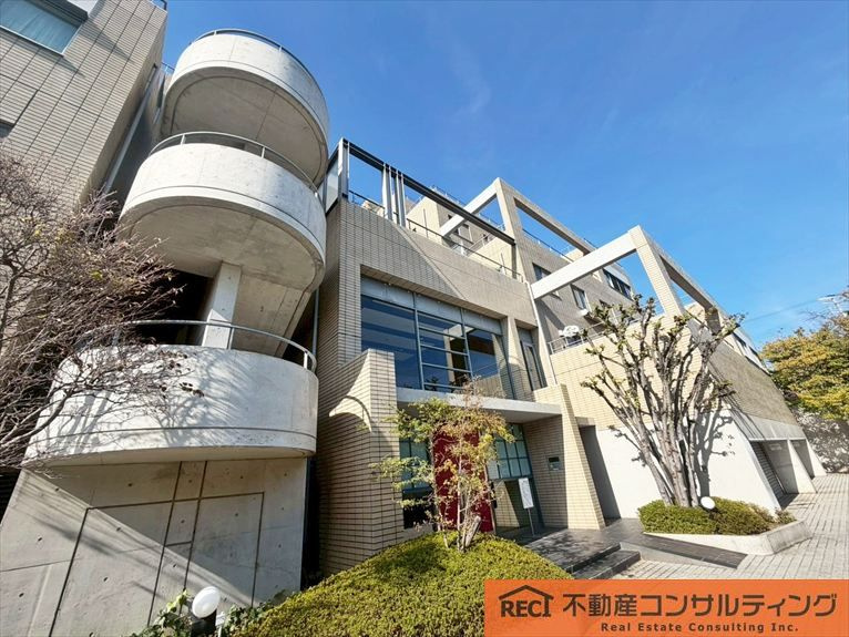 パレロワイヤル芦屋川の外観