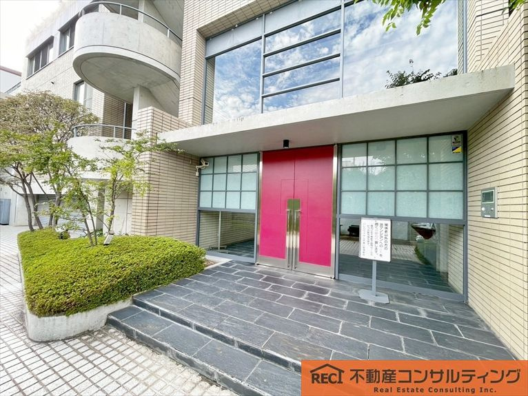 パレロワイヤル芦屋川のエントランス